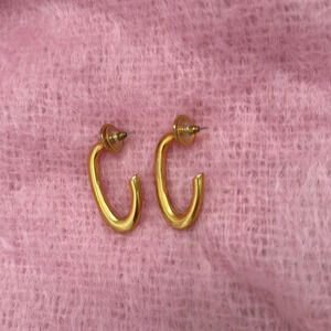 Vintage liz Claiborne girl earrings